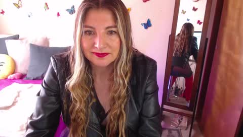Snapshot of jolie_mature_ chatting on 26, 1, 2025 Jolie Mature online show from 26, 1, 2025