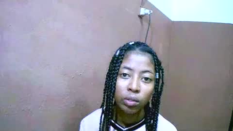 Snapshot of joliekah27 chatting on 28, 2, 2025 joliekah27 online show from 28, 2, 2025