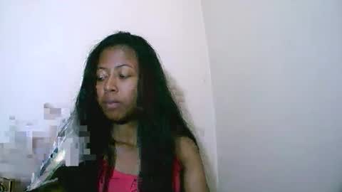 Snapshot of joliekah27 chatting on 13, 11, 2025 joliekah27 online show from 13, 11, 2025