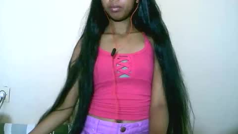 Snapshot of joliekah27 chatting on 14, 11, 2025 joliekah27 online show from 14, 11, 2025