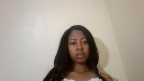 Snapshot of joliekah27 chatting on 17, 11, 2025 joliekah27 online show from 17, 11, 2025