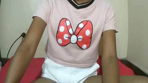 Snapshot of joliekah27 chatting on 15, 12, 2025 joliekah27 online show from 15, 12, 2025