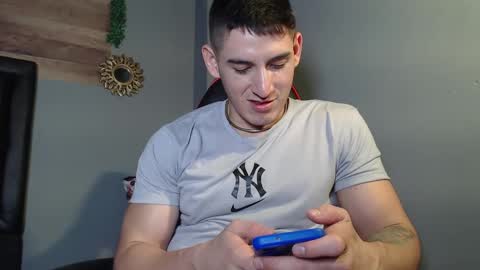 jonathancast08 online show from 6, 2, 2025