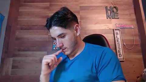 jonathancast08 online show from 18, 12, 2025