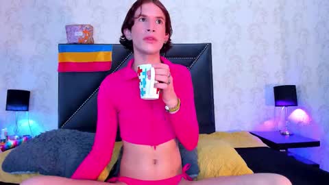 Snapshot of jonny_gilbert chatting on 17, 9, 2025 jonny_gilbert online show from 17, 9, 2025