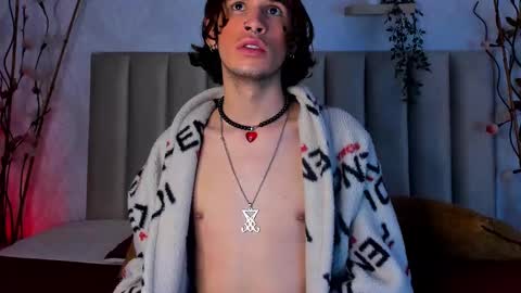 Snapshot of jonny_gilbert chatting on 18, 11, 2025 jonny_gilbert online show from 18, 11, 2025