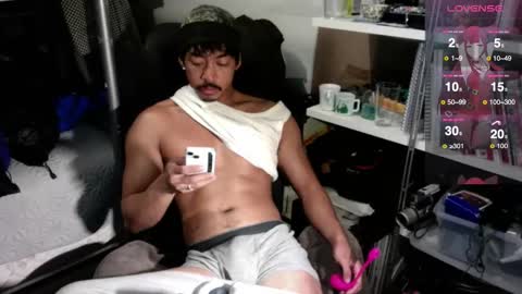 Snapshot of jonutty chatting on 5, 12, 2025 jonutty online show from 5, 12, 2025