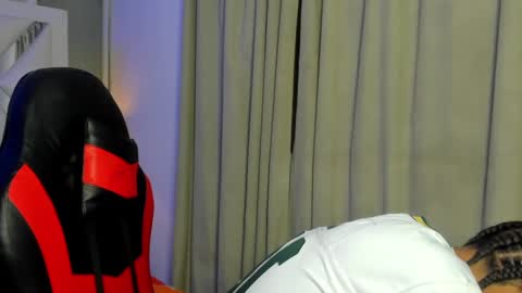 Snapshot of jordan_love7 chatting on 23, 11, 2025 jordan online show from 23, 11, 2025