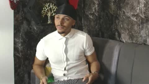 Snapshot of jordan_love7 chatting on 29, 11, 2025 jordan online show from 29, 11, 2025