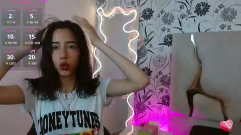 Snapshot of joselyn_tay chatting on 28, 11, 2025 Joselyn online show from 28, 11, 2025