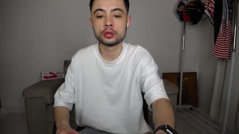 Snapshot of josezaens_ chatting on 7, 10, 2025 josezaens_ online show from 7, 10, 2025