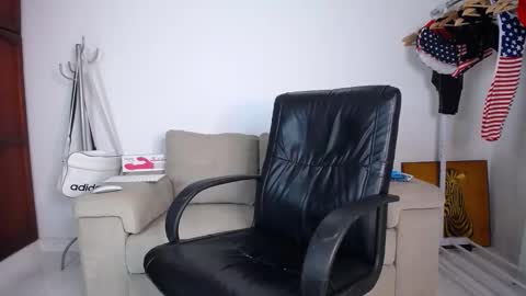 Snapshot of josezaens_ chatting on 23, 10, 2025 josezaens_ online show from 23, 10, 2025