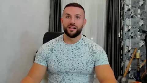 Snapshot of joshuamuscle69 chatting on 4, 3, 2025 joshuamuscle69 online show from 4, 3, 2025