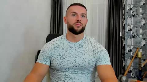 Snapshot of joshuamuscle69 chatting on 5, 3, 2025 joshuamuscle69 online show from 5, 3, 2025