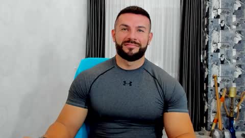 Snapshot of joshuamuscle69 chatting on 24, 10, 2025 joshuamuscle69 online show from 24, 10, 2025