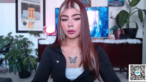 josephine   independent model    online show from 17, 12, 2024