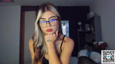 josephine   independent model    online show from 11, 1, 2025