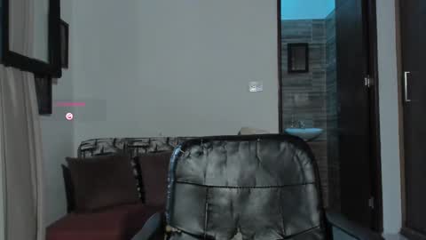 Im Jouliano online show from 1, 10, 2025