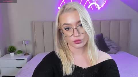 Vickie online show from 18, 10, 2025