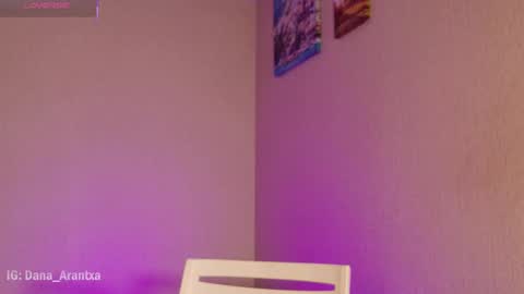 Danae online show from 7, 11, 2025