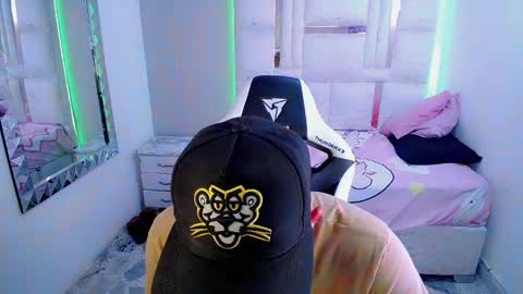 Snapshot of jr_nino_ chatting on 4, 3, 2025 N I N O online show from 4, 3, 2025