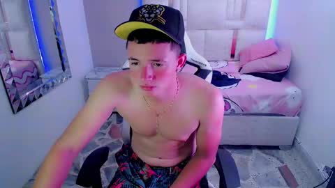 Snapshot of jr_nino_ chatting on 8, 3, 2025 N I N O online show from 8, 3, 2025