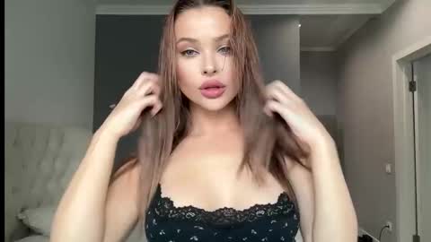 Snapshot of js_girls chatting on 9, 10, 2025 Jennie and Sophia online show from 9, 10, 2025