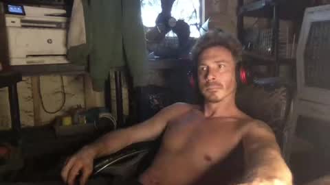 Snapshot of jts555 chatting on 16, 11, 2025 JTS online show from 16, 11, 2025