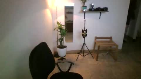 Snapshot of juan235665 chatting on 8, 6, 2026 juan235665 online show from 8, 6, 2026