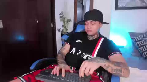 juan_alvarez18 online show from 9, 9, 2025