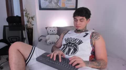 juan_alvarez18 online show from 10, 10, 2025