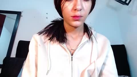    online show from 18, 12, 2025