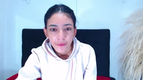 Snapshot of juan_and_luciana chatting on 26, 6, 2026 online show from 26, 6, 2026