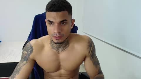 juan_gomez_1 online show from 16, 9, 2025