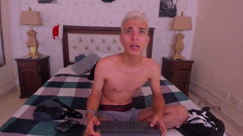 Snapshot of juan_lovers chatting on 6, 12, 2024 J U A N L O V E R S online show from 6, 12, 2024