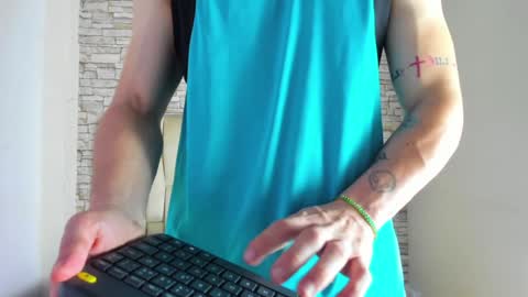 JUAN online show from 28, 1, 2025