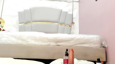 juana_valentina1 online show from 12, 3, 2025