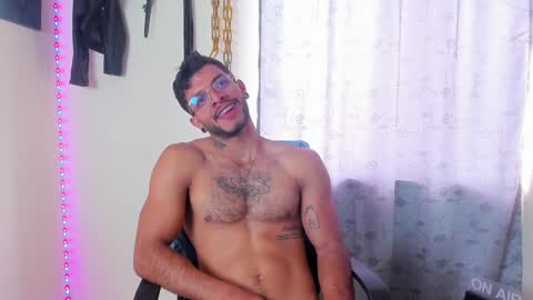 Juan Esteban online show from 5, 1, 2025