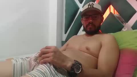 Snapshot of juanfe_style chatting on 1, 10, 2025 juanfe_style online show from 1, 10, 2025