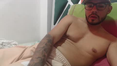 Snapshot of juanfe_style chatting on 11, 10, 2025 juanfe_style online show from 11, 10, 2025