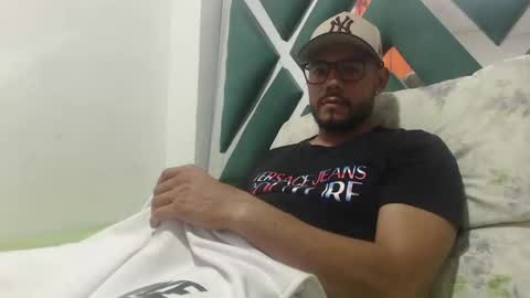 Snapshot of juanfe_style chatting on 9, 11, 2025 juanfe_style online show from 9, 11, 2025