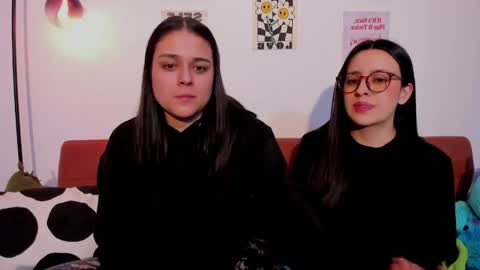 juanitaaa_ online show from 2, 6, 2026