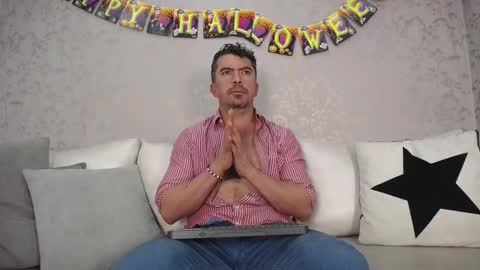 Snapshot of juank_fit45 chatting on 30, 10, 2025 Juan k online show from 30, 10, 2025