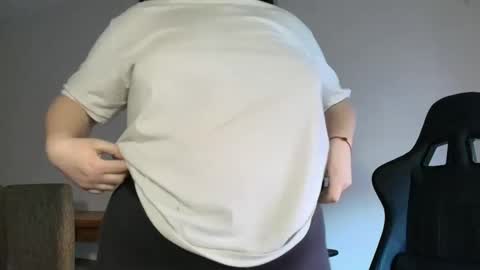 Judithamelia online show from 25, 9, 2025