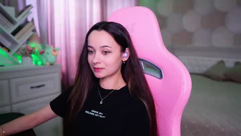 Snapshot of juicy___angel chatting on 18, 6, 2026 Angelina online show from 18, 6, 2026