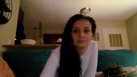 Snapshot of juicymommies chatting on 18, 12, 2025 Darklover1987 online show from 18, 12, 2025