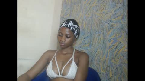 Snapshot of juicypiexx chatting on 18, 2, 2025 juicypiexx online show from 18, 2, 2025