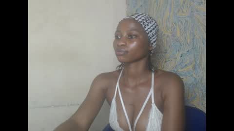 Snapshot of juicypiexx chatting on 28, 2, 2025 juicypiexx online show from 28, 2, 2025