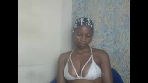 Snapshot of juicypiexx chatting on 5, 3, 2025 juicypiexx online show from 5, 3, 2025