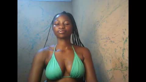 Snapshot of juicypiexx chatting on 7, 10, 2025 juicypiexx online show from 7, 10, 2025